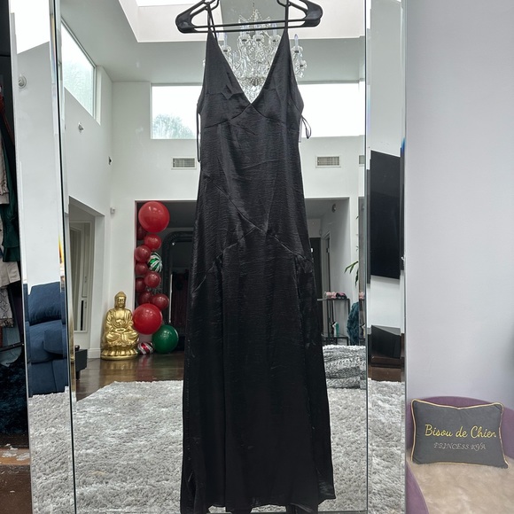 Medium’s restocked - Picture 3 of 5